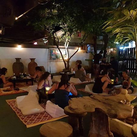 האד רין Bamboozle Hostel מראה חיצוני תמונה