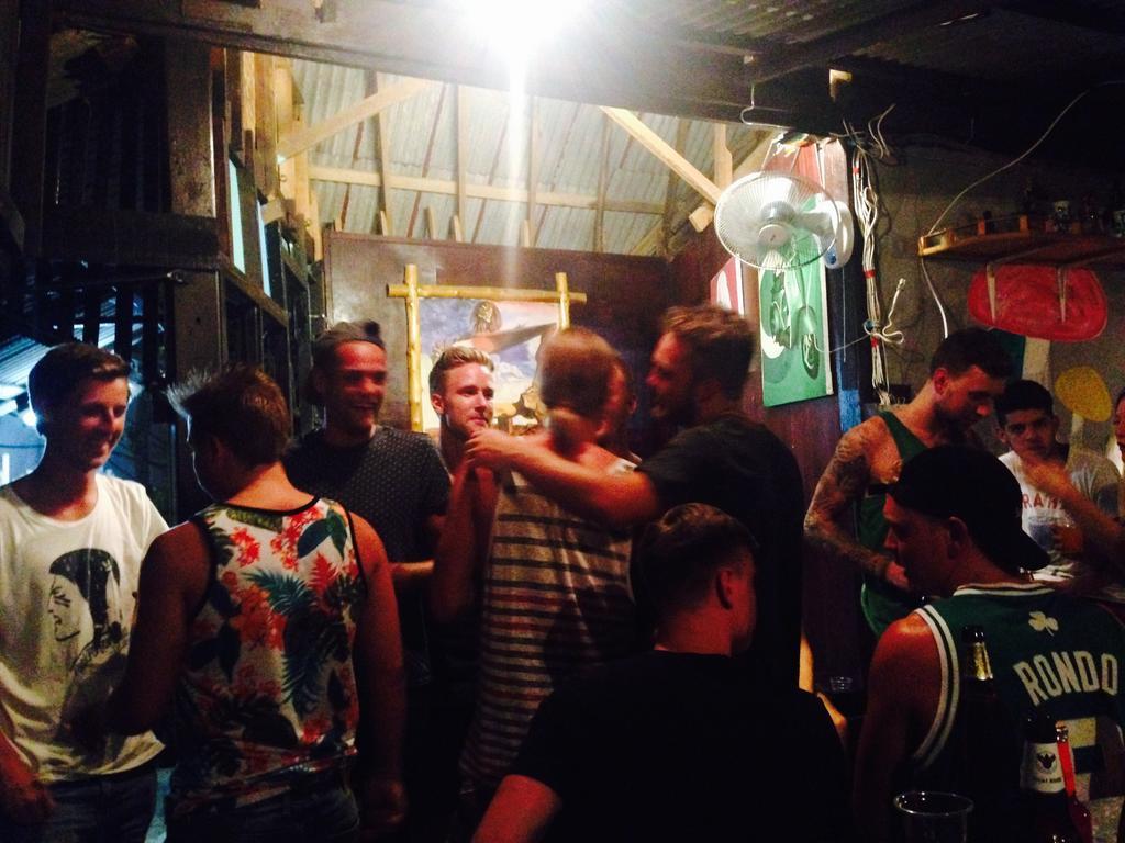 האד רין Bamboozle Hostel מראה חיצוני תמונה