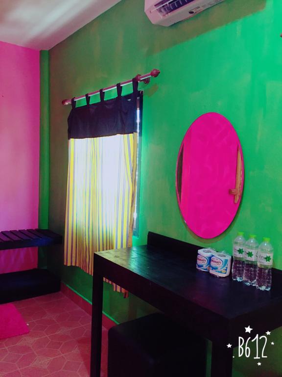האד רין Bamboozle Hostel מראה חיצוני תמונה