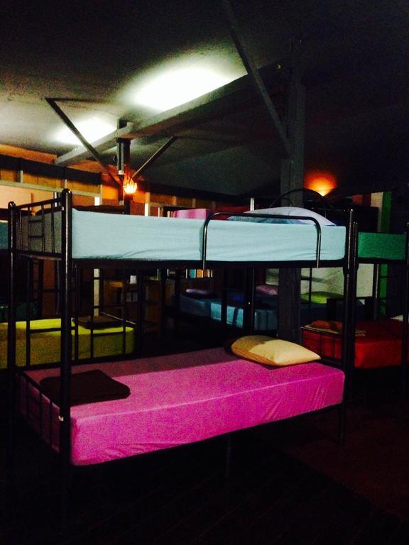 האד רין Bamboozle Hostel מראה חיצוני תמונה
