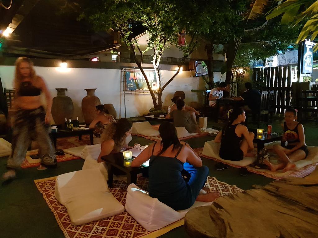 האד רין Bamboozle Hostel מראה חיצוני תמונה