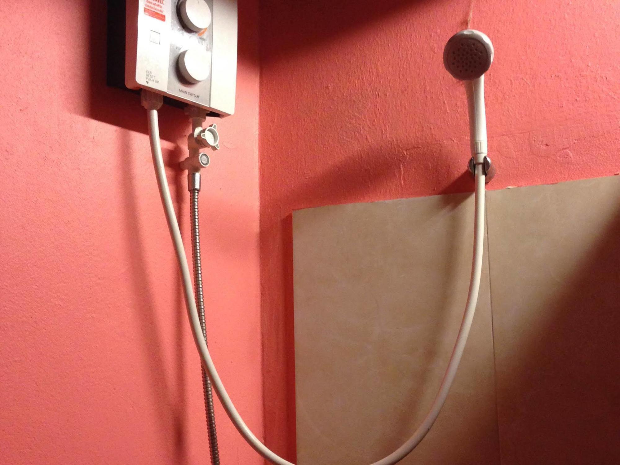 האד רין Bamboozle Hostel מראה חיצוני תמונה