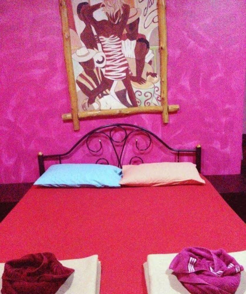 האד רין Bamboozle Hostel מראה חיצוני תמונה