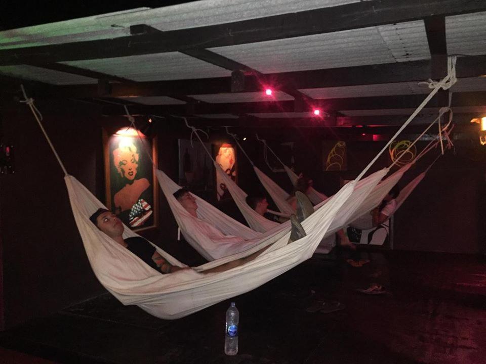 האד רין Bamboozle Hostel מראה חיצוני תמונה
